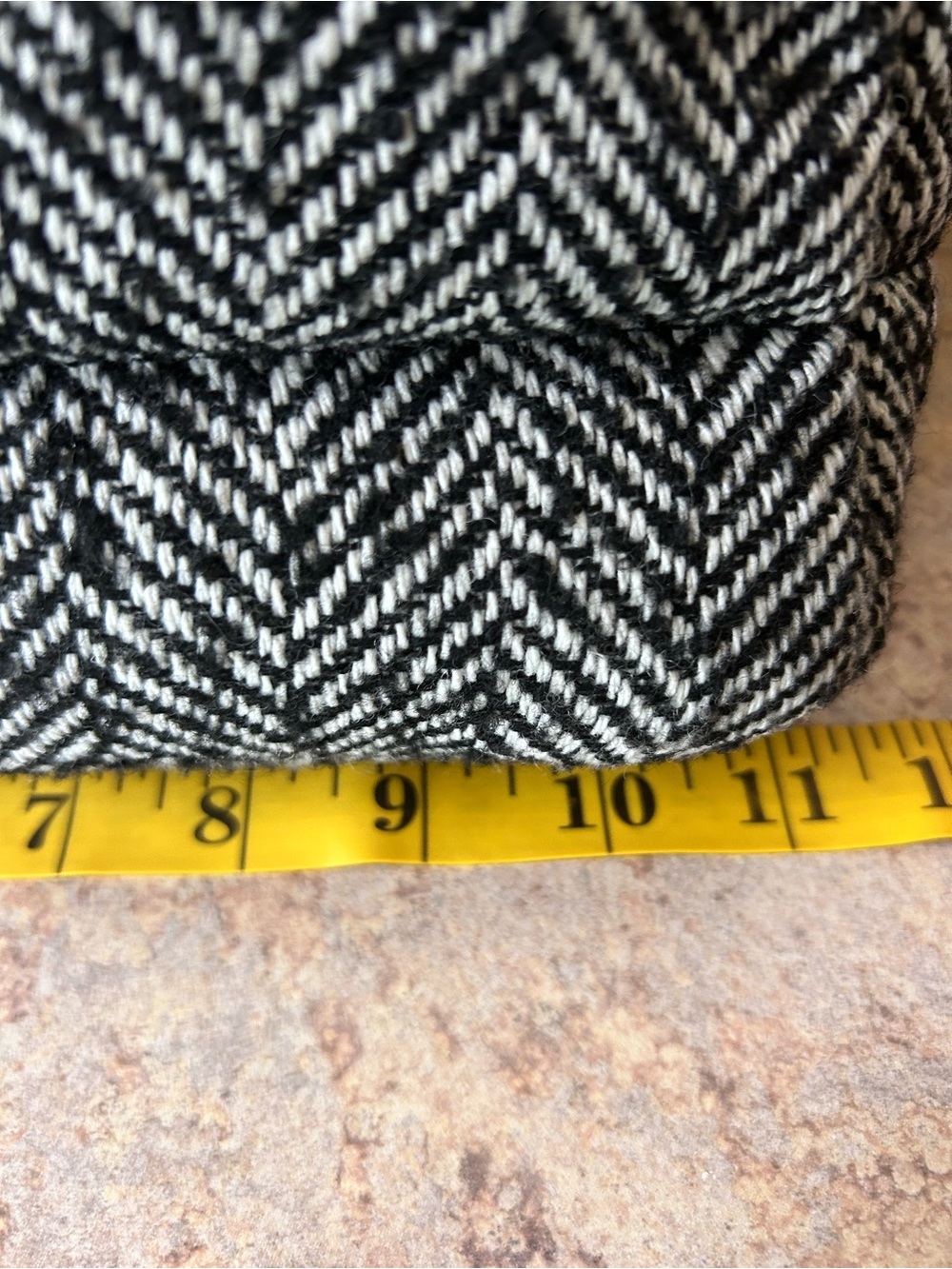 ZARA like new Herringbone Quilted Shoulder Purse with Chain - Picture 8 of 11
